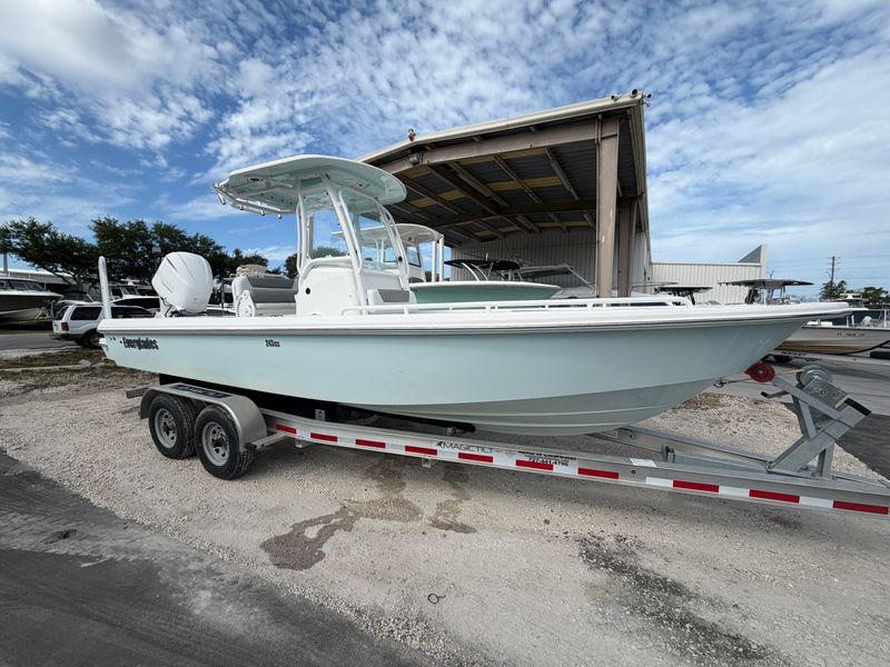 2018 Everglades 243 CC