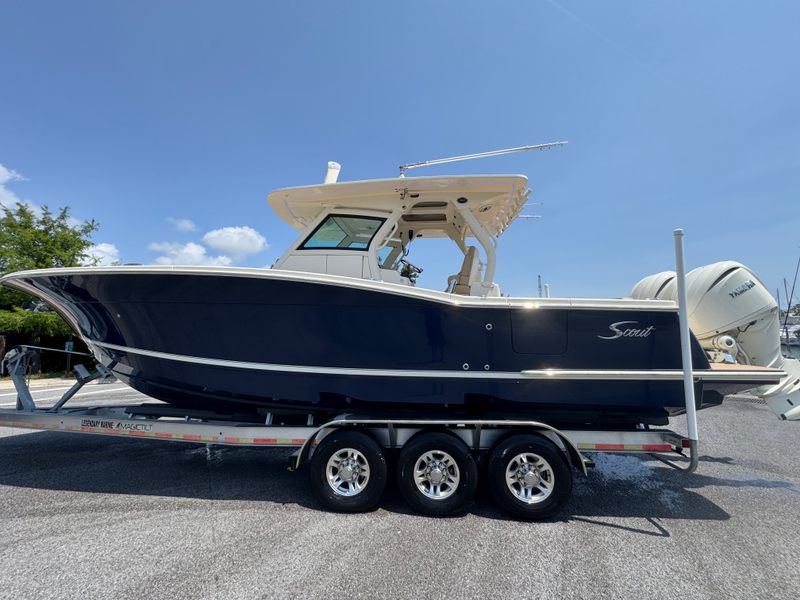 2022 Scout 330 LXF