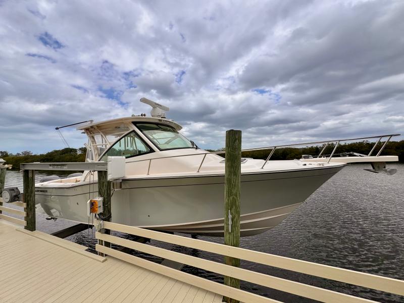 2025 Grady white Express 330