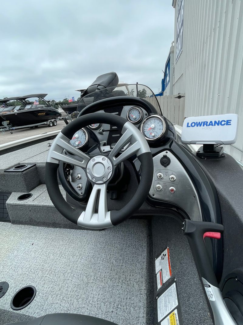 Boat Image 9