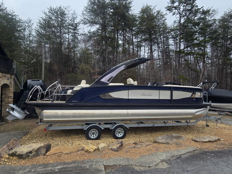 2024 Barletta Lusso L25MA