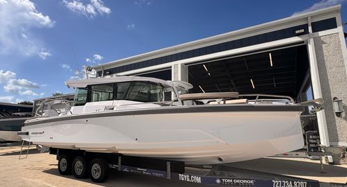 2026 Axopar 29 XC Cross Cabin