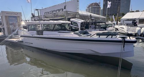 2026 Axopar 38 XC Cross Cabin