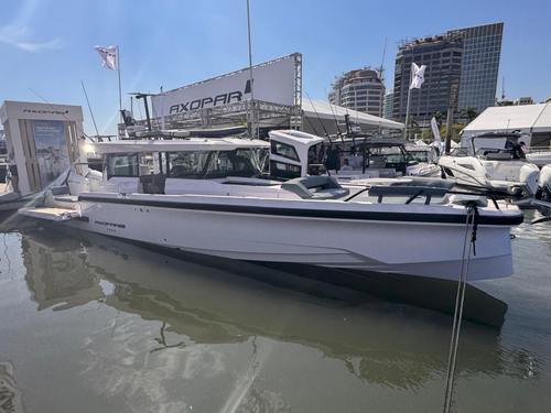 2026 Axopar 38 XC Cross Cabin