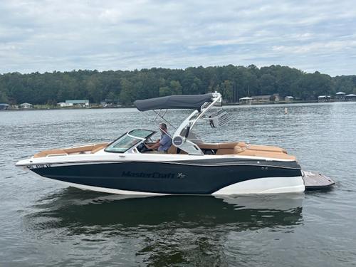 2020 Mastercraft XT22