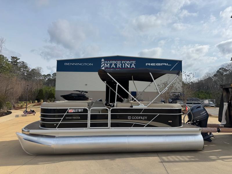 2023 Godfrey Sweetwater 2086